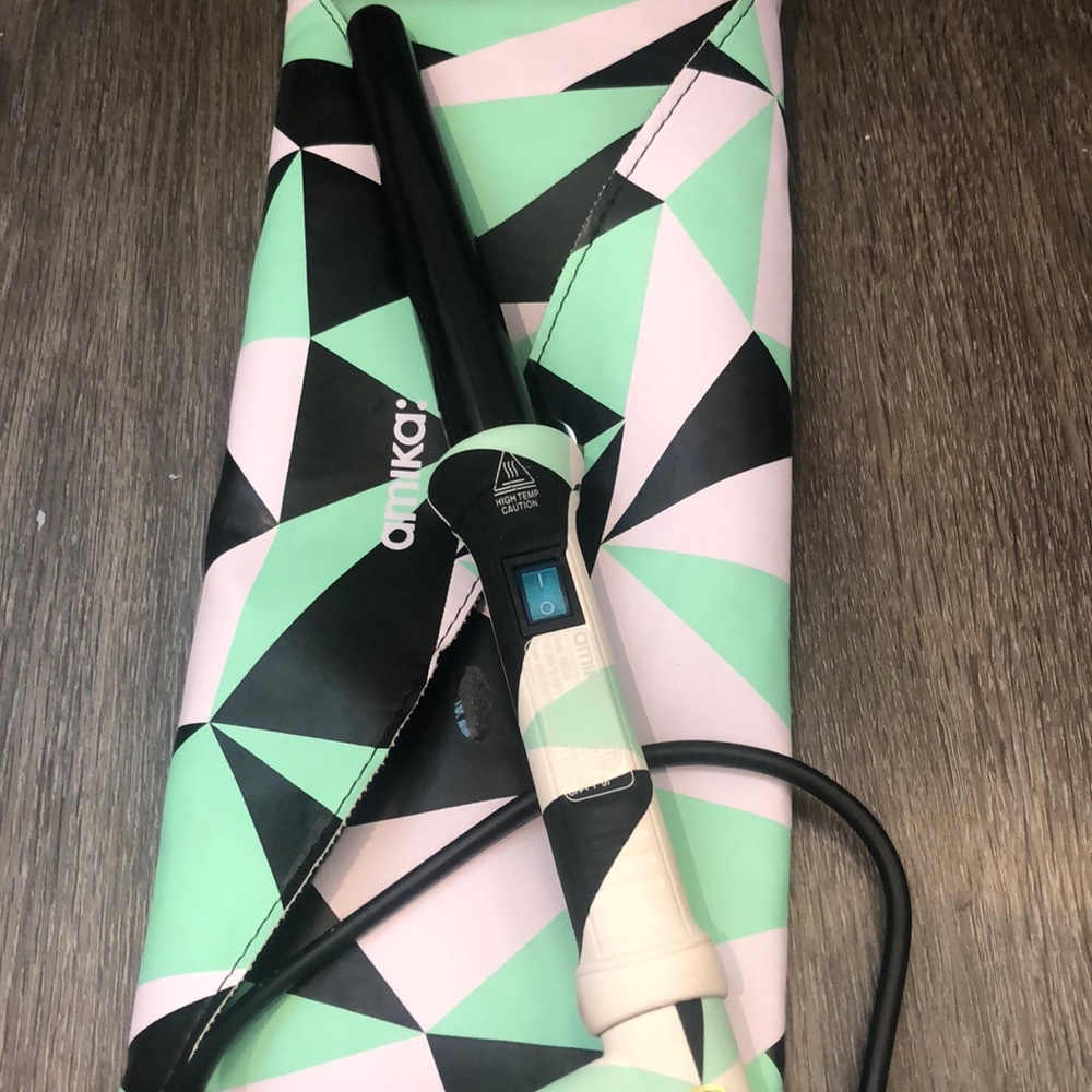 AMIKA Hair Curling Styling Iron wand- 1” barrel